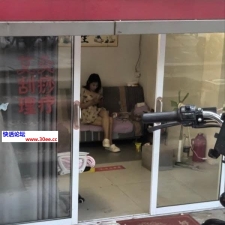 #南京#,#扫街# 2] 南京一条街 扫街看到个小姐姐 腿不错服务不错 先口再做
